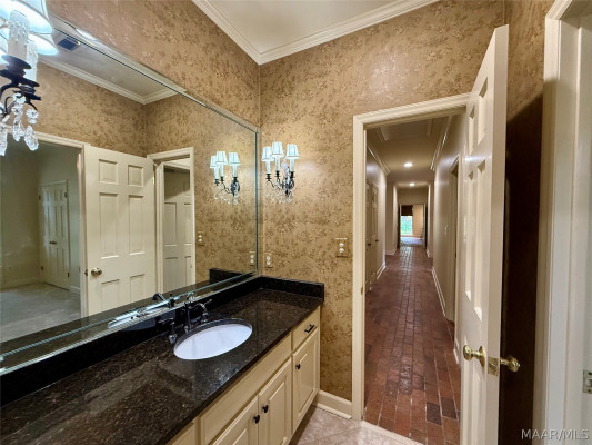 33 Creek Court