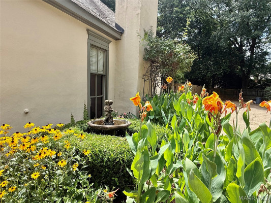 33 Creek Court