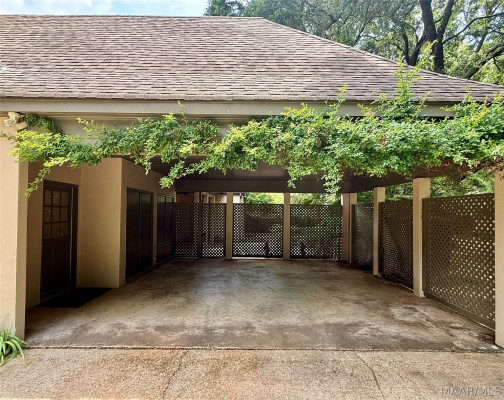 33 Creek Court