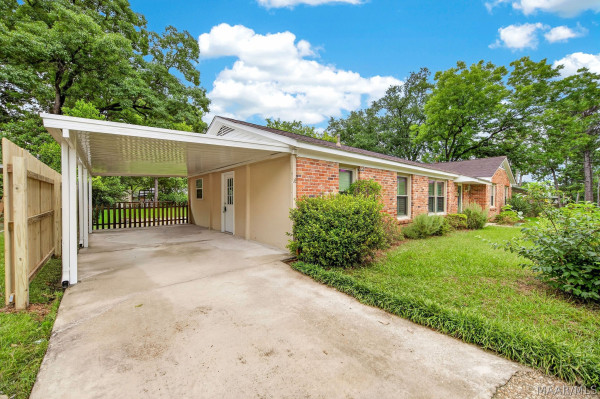 2740 Oxford Drive