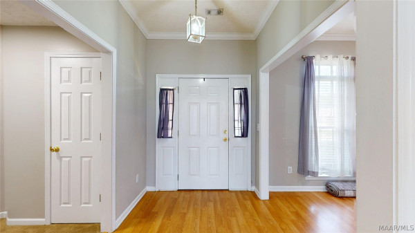 245 LAKESHORE Drive
