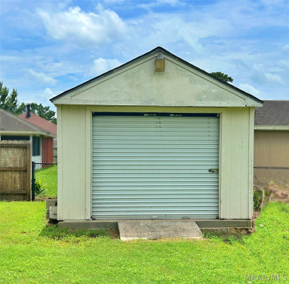 245 LAKESHORE Drive