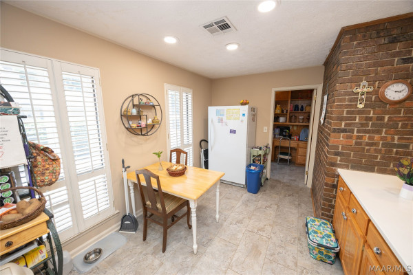 3407 Fernway Drive