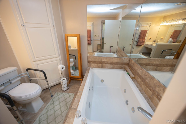 3407 Fernway Drive
