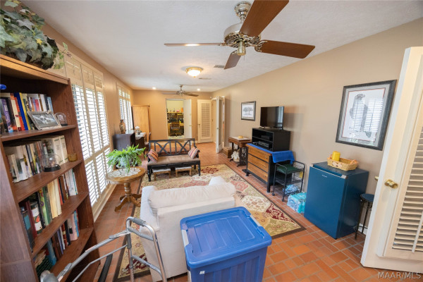 3407 Fernway Drive