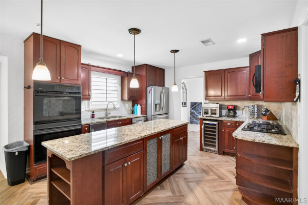 6555 Eastwood Glen Drive