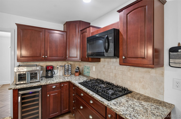 6555 Eastwood Glen Drive