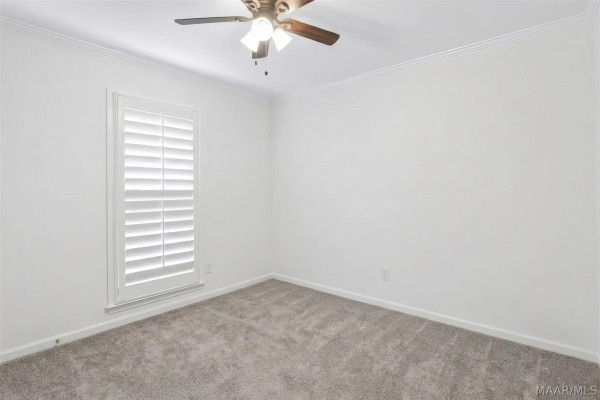 6555 Eastwood Glen Drive