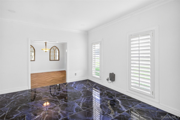 6555 Eastwood Glen Drive