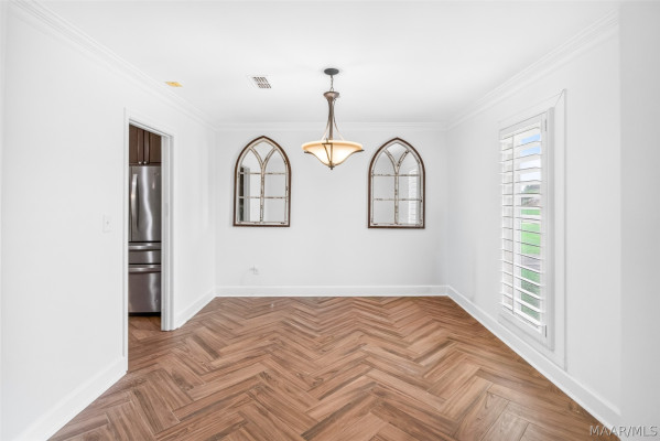 6555 Eastwood Glen Drive