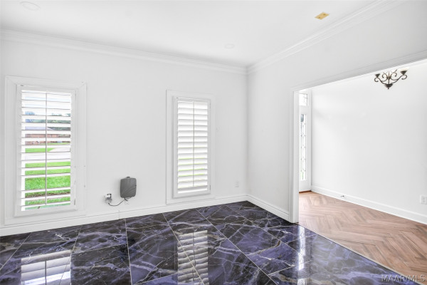 6555 Eastwood Glen Drive