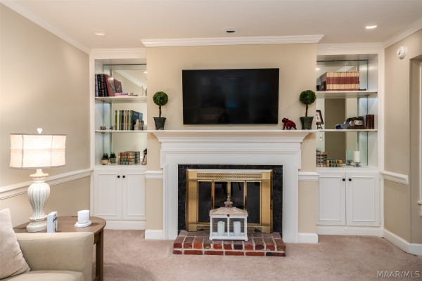 2914 Canterbury Drive