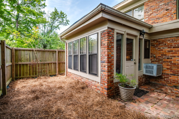 2914 Canterbury Drive