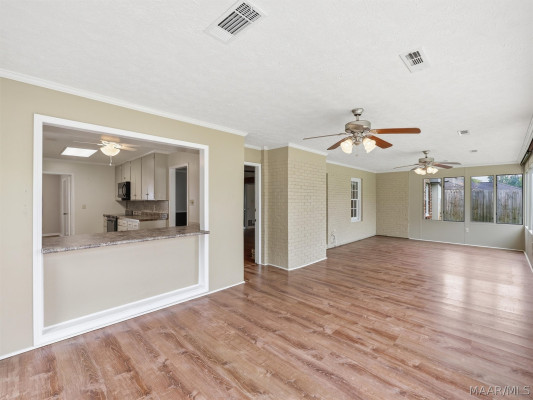 2042 Kingsbury Drive