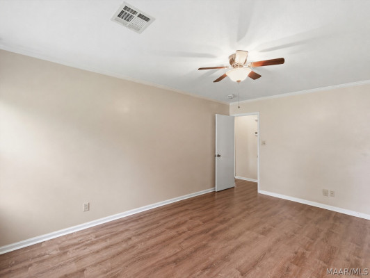 2042 Kingsbury Drive