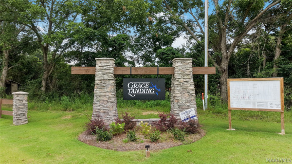 84 Lorie Lee Loop