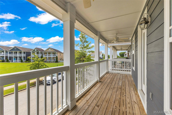 176 Avenue of The Orchards Avenue