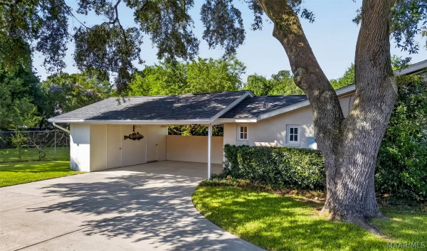 3501 Lansdowne Drive
