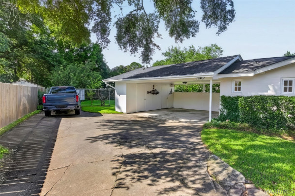 3501 Lansdowne Drive