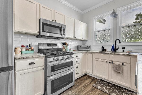 1060 Upper Kingston Road