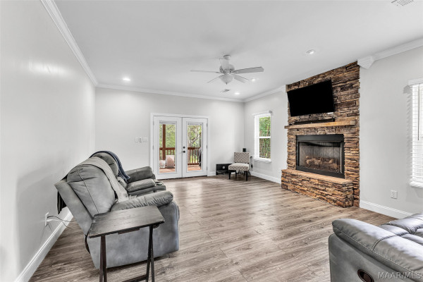 1060 Upper Kingston Road