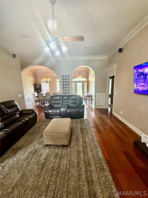 97 Maribeth Loop