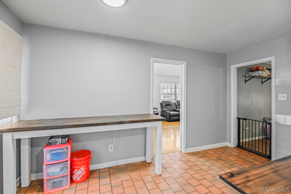 3607 Royal Crest Drive