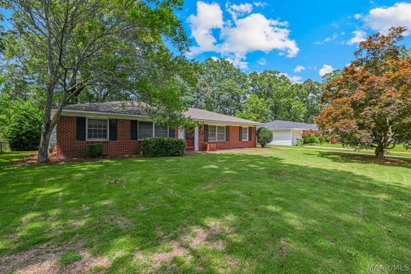 3607 Royal Crest Drive