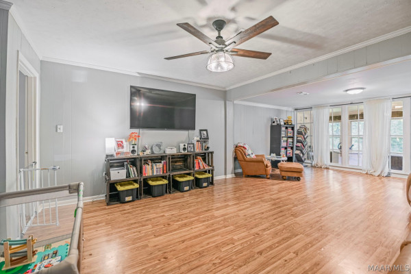 3607 Royal Crest Drive