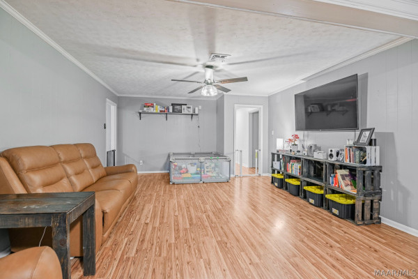 3607 Royal Crest Drive