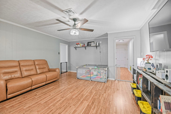 3607 Royal Crest Drive