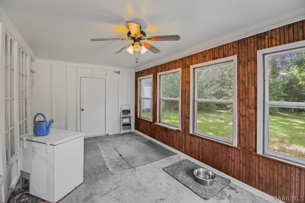 3607 Royal Crest Drive