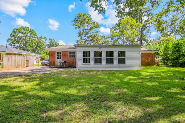 3607 Royal Crest Drive