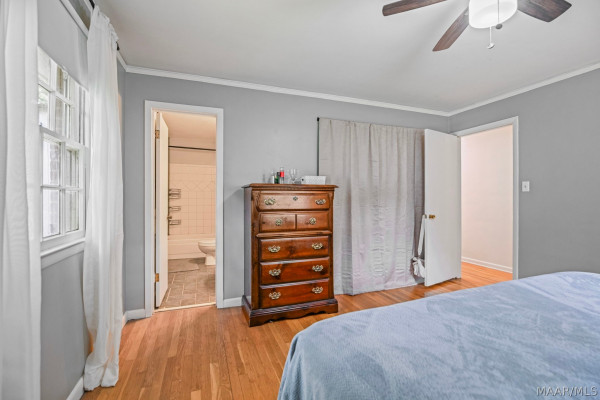 3607 Royal Crest Drive