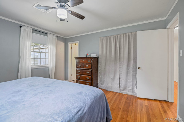 3607 Royal Crest Drive