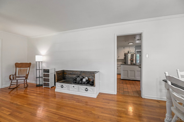 3607 Royal Crest Drive