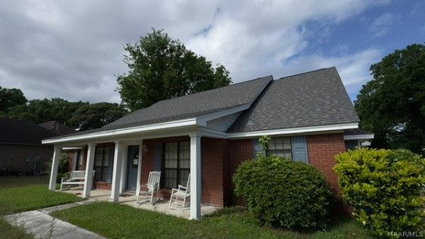 944 Silver Creek Circle