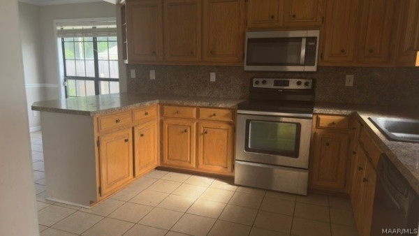 944 Silver Creek Circle