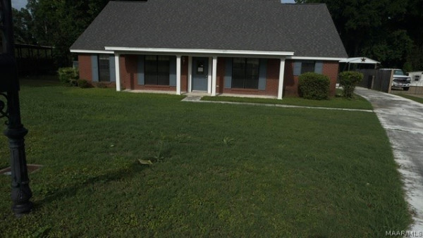 944 Silver Creek Circle