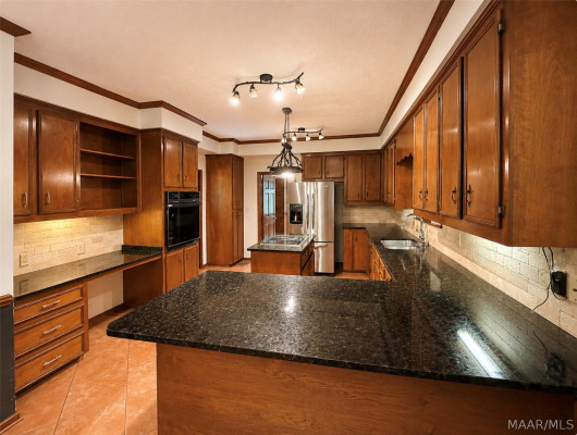 818 Fairwood Drive
