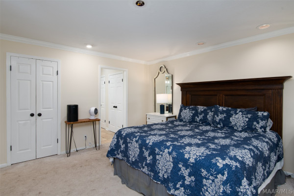 6613 Luxembourg Circle