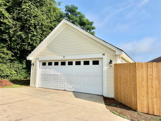 307 Sparrow Point Lane