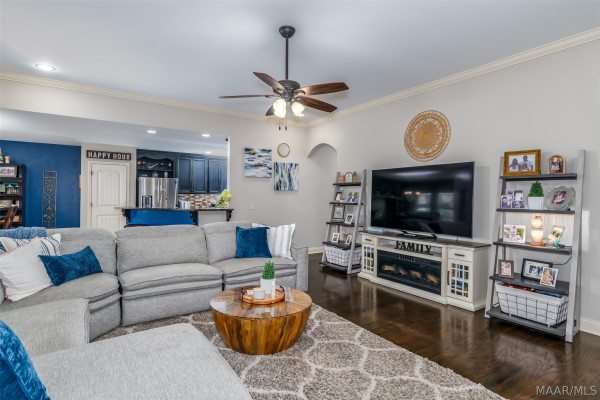 102 CANTERA Way