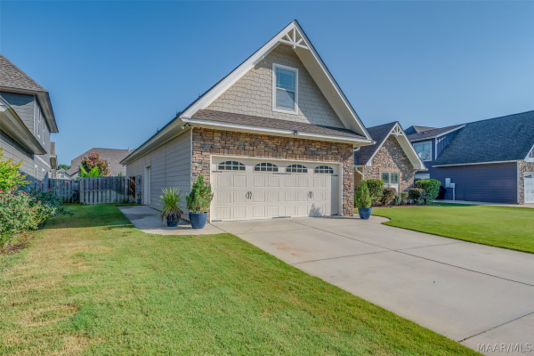 102 CANTERA Way