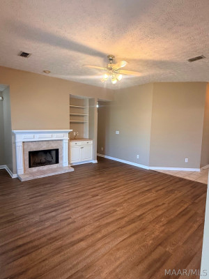 8718 Wildbriar Lane