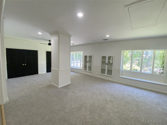 2712 Lansdowne Drive
