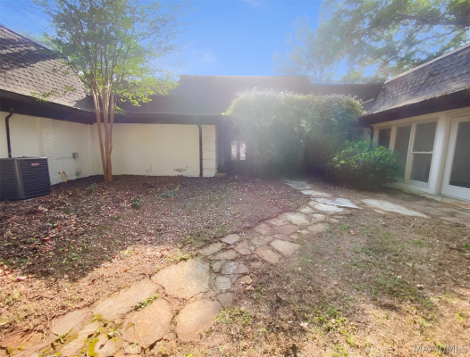 2712 Lansdowne Drive