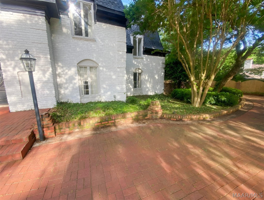 2712 Lansdowne Drive