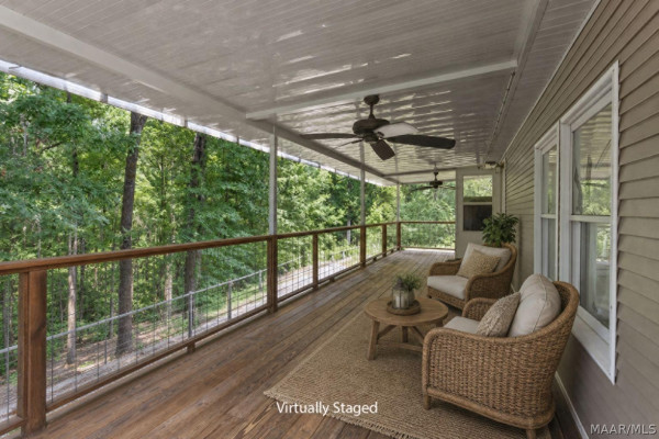 105 Lakeview Court