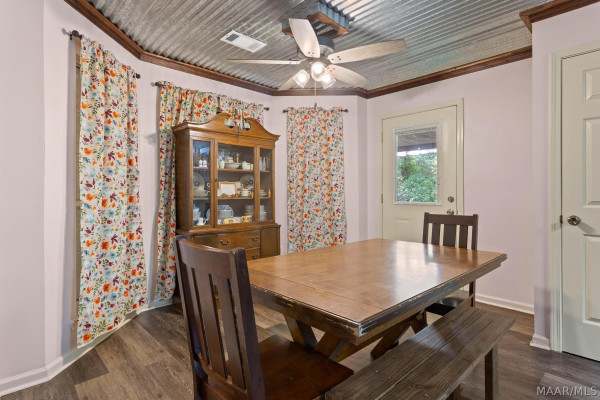 105 Lakeview Court